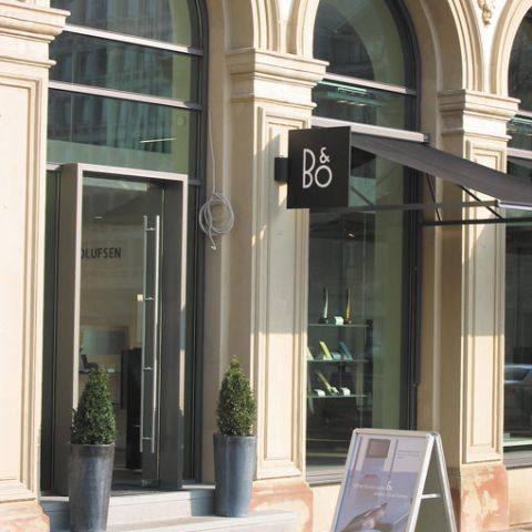 Wohn & Geschäftshaus Bang & Olufsen